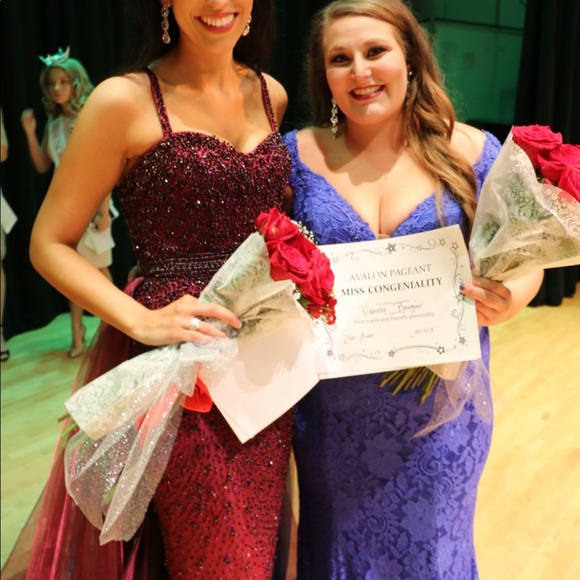 Sherri hill gown - Picture 2 of 8